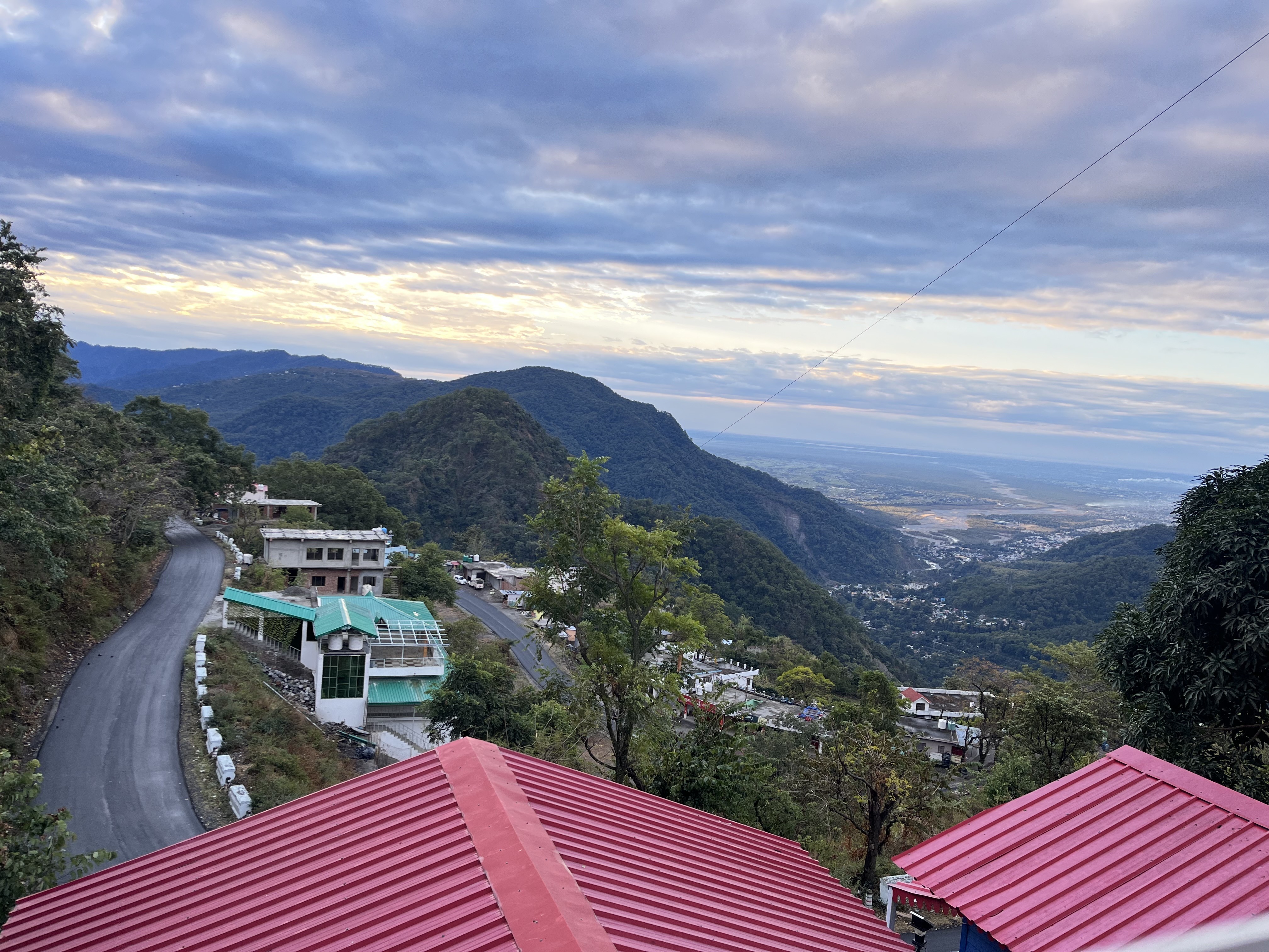 Surya Inn Resort valley view, Bhimtal